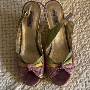 Steve Madden Women's Strappy Green and Pink Sandals
